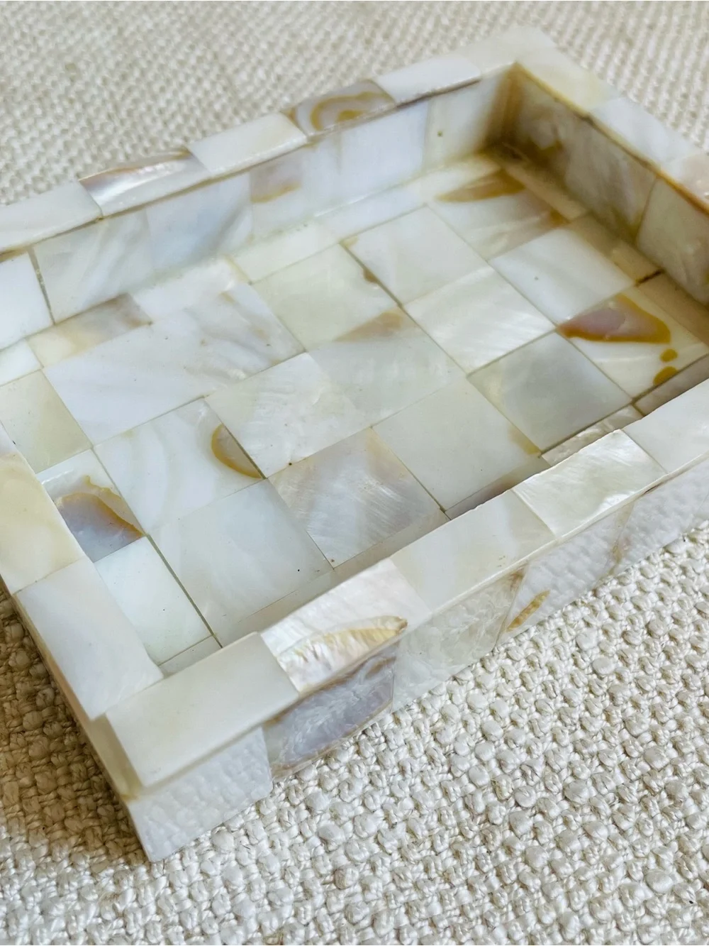 Mother-of-Pearl Inlay Mosaic Decorative Catch-all/Jewelry Tray in Pearl White